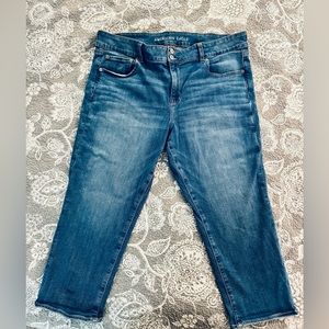 AMERICAN EAGLE stretch denim Capri Size 18.